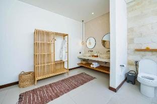 Roselyn 1 BR Private Pool With Garden View NE162A Villa in North Kuta