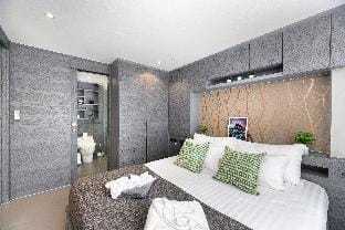 SABAY PROPERTY apart Phuket with a courtyard view Apartment in Kamala