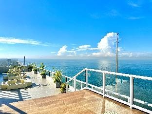 Joansa Luxury Beachfront Apartment in Western Province