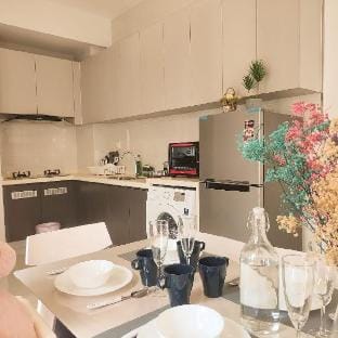 顶楼豪华版三房两厕4-12人适合家庭入住金海湾@Danga Bay YI JIA homestay Apartment in Johor Bahru