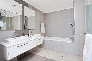 Urban oasis Apartments at Masingita Towers Apartment in Sandton