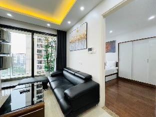 Vinhomes D'capitale Lux/ Near Keangnam 2BR Center Vacation rental in Laos