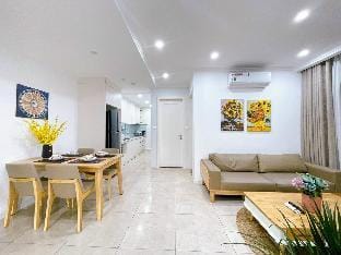 Vinhomes D'capitale 2BR Center/ Luxury/ N Keangnam Vacation rental in Laos