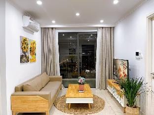 Vinhomes D'capitale 2BR Center/ Luxury/ N Keangnam Vacation rental in Laos