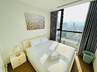 Vinhomes Skylake/ Luxury 1BR Center/ N Keangnam Vacation rental in Laos