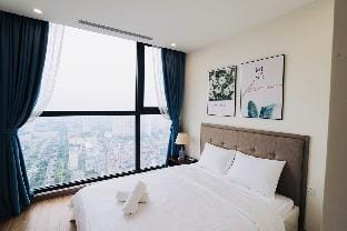 Vinhomes Skylake 2BR Luxury/ Center/ Near Keangnam Vacation rental in Laos