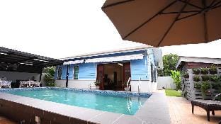 Voon Cottage @Pinjistation | 4b4b | Private Pool Vacation rental in Ipoh