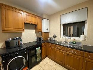 Spacious 4BR Home *Heartlands | NEC | Airport* Vacation rental in Metropolitan Borough of Solihull
