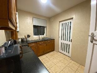 Spacious 4BR Home *Heartlands | NEC | Airport* Vacation rental in Metropolitan Borough of Solihull