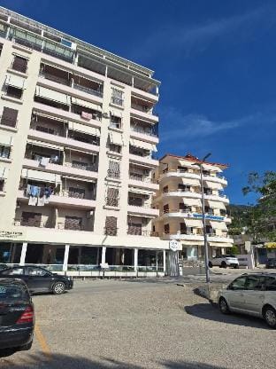 Blera's Seafront Studio Apartment in Vlorë