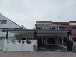 HomelyHomestayMalacca Vacation rental in Malacca