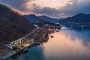 Gapyeong White Cube 24 Spa Pension Bed and Breakfast in Gyeonggi-do
