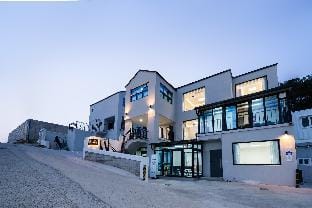 Gyeongju Bomun Aneon Pool Villa Bed and Breakfast in South Korea