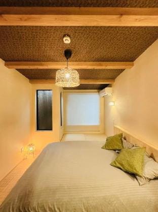 Direct access to airport, Max 12 people 4room Vacation rental in Osaka
