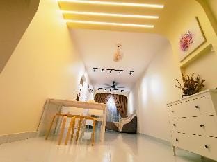 Kulai Apt 47 3R6P near IOI/Jpo/AEON/Senai airport Apartment in Johor