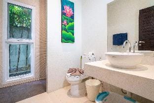 Lush Garden Pool Villa Morning Forest*3BR*Naiharn Villa in Rawai
