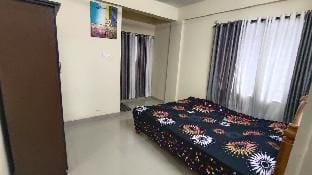 Sree Sai Guruvayoor, AC in Hall, 500m to Temple Apartment in Kerala