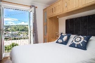 Golwgfor (Sea View) by Aberporth Beach Holidays Vacation rental in Wales