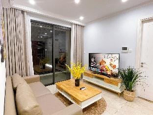 Anrooms Vinhomes D'capitale 2BR Luxury N Keangnam Vacation rental in Laos