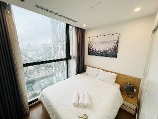 Vinhomes Skylake 2BR Near Keangnam Center/ Luxury Vacation rental in Laos