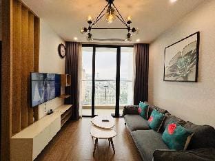 Vinhomes Skylake 2BR Near Keangnam Center/ Luxury Vacation rental in Laos