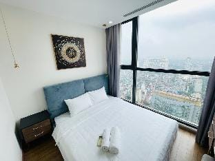 Vinhomes Skylake 2BR/ Near Keangnam/ Luxury/Center Apartment in Laos