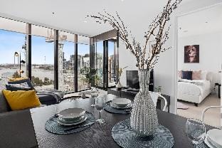 A Stylish 2BR Apt with FREE Parking Vacation rental in Melbourne
