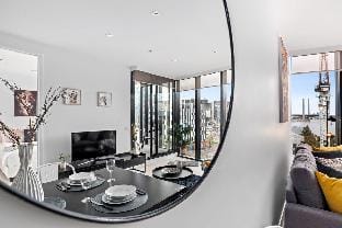 A Stylish 2BR Apt with FREE Parking Vacation rental in Melbourne