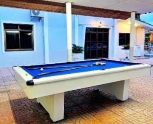 High-End Villa with 6 Bedrooms, Golf Pool Garden Villa in Pattaya City