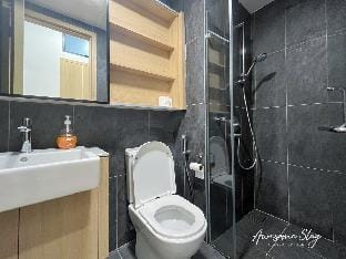 Spectacular KLCC view Studio@Colony Infinitum Vacation rental in Federal Territory of Kuala Lumpur
