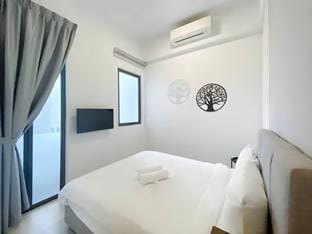 Soothing Studio@Klcc View Pool@Colony@Infinitum Vacation rental in Federal Territory of Kuala Lumpur