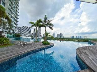 Macrolink 3806  6pax Cozy Legoland Netflix BySTAY Vacation rental in Johor
