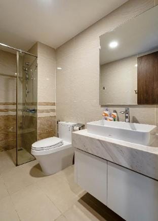 Riverview 2 Bedrooms SaigonRoyal Apartment in Ho Chi Minh City