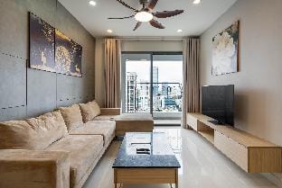 Riverview 2 Bedrooms SaigonRoyal Apartment in Ho Chi Minh City