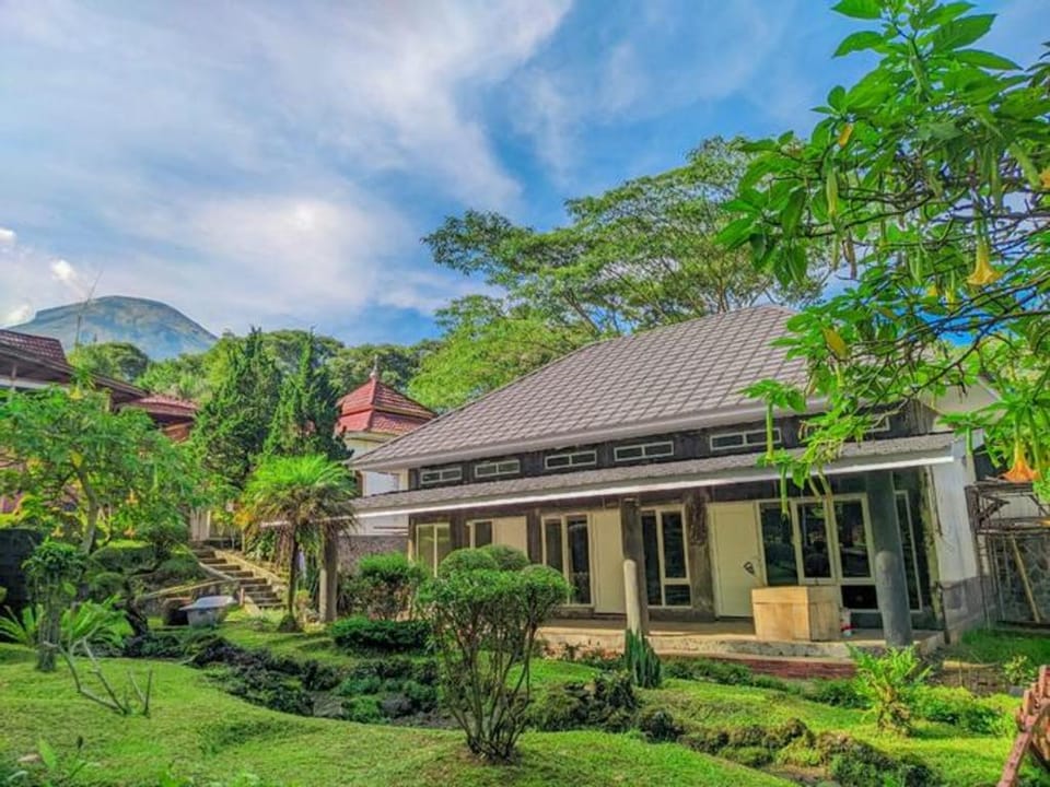 Tambi Tea Resort Hotel in Indonesia