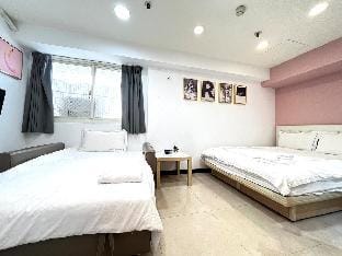 A1 1-3p City-Centric Haven 1min to MRT, 7-11 Apartment in Taipei City