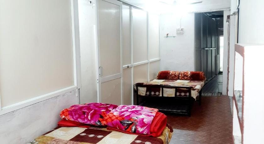 Ujjain Yatri Niwas(UJJAIN) Hotel in India