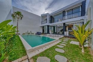 modern luxury villa in canggu Villa in North Kuta
