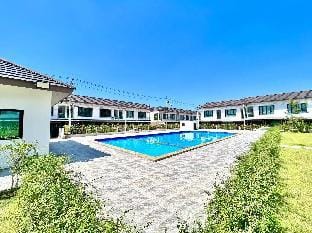 Chokchai Village 9 Townhouse Villa in Pattaya City