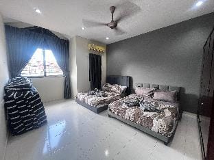 Setia 7 Mini Theatre Near LongSing YiJia HeLiXuan  Vacation rental in Johor Bahru