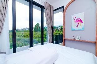 Villa Ree Private Pool and Balcony Villa in Batu