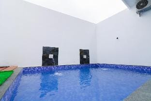 Villa Ree Private Pool and Balcony Villa in Batu
