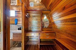 Tropical Chalet Pool Villa Pasak Pardise 2, Laguna Villa in Choeng Thale
