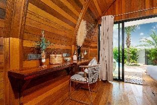 Tropical Chalet Pool Villa Pasak Pardise 2, Laguna Villa in Choeng Thale