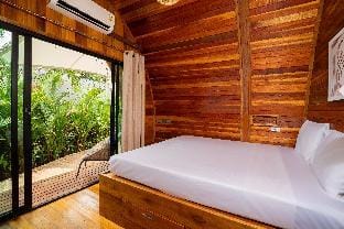 Tropical Chalet Pool Villa Pasak Paradise3, Laguna Villa in Choeng Thale