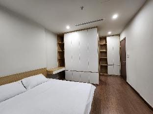 Căn hộ tiên nghi 3 phòng ngủ tại The Matrix One Apartment in Laos
