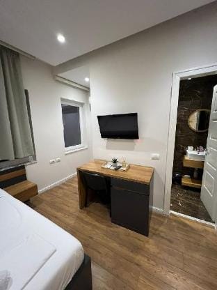 Urban Room 5 Vacation rental in Tirana
