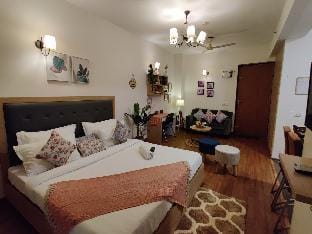 SOJOURN STAYS- THE ULTIMATE ESCAPE Vacation rental in Noida