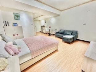 Kunming 4F Apartment in Taipei City