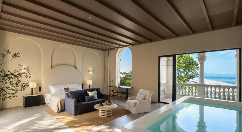 Miyue Shenzhen Roman Holiday Bubble Pool hotel Villa in Hong Kong